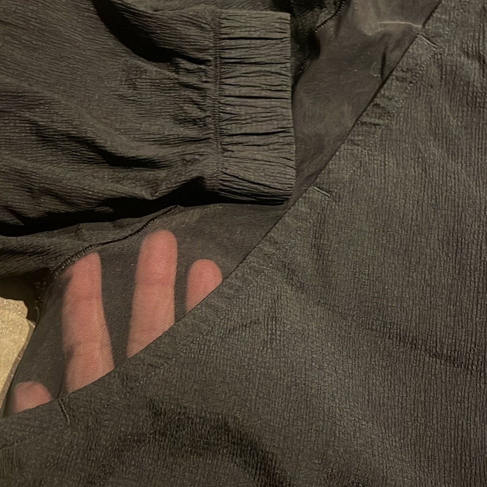 Lululemon In Deth - Picture 5 of 10